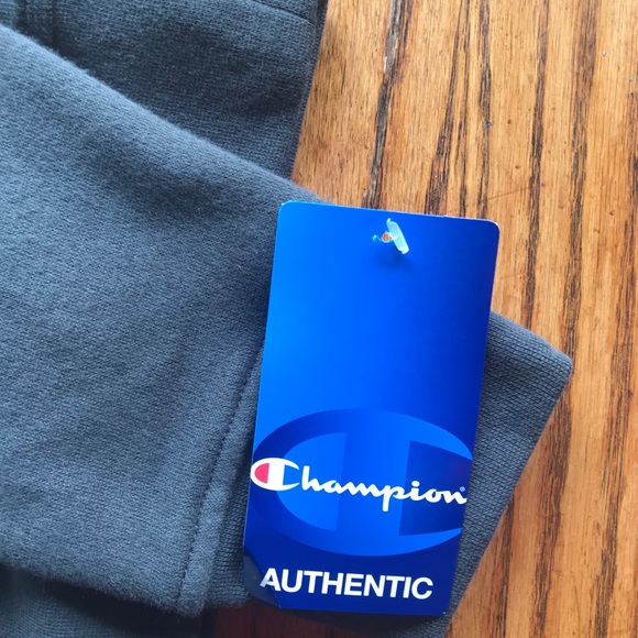 Champion Sweatshirt BRAND NEW - Picture 5 of 5
